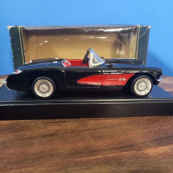 Sunnyside Superior 1957 Chevrolet Black / Red Corvette Model Car 1:24 DieCast - Picture 2 of 16